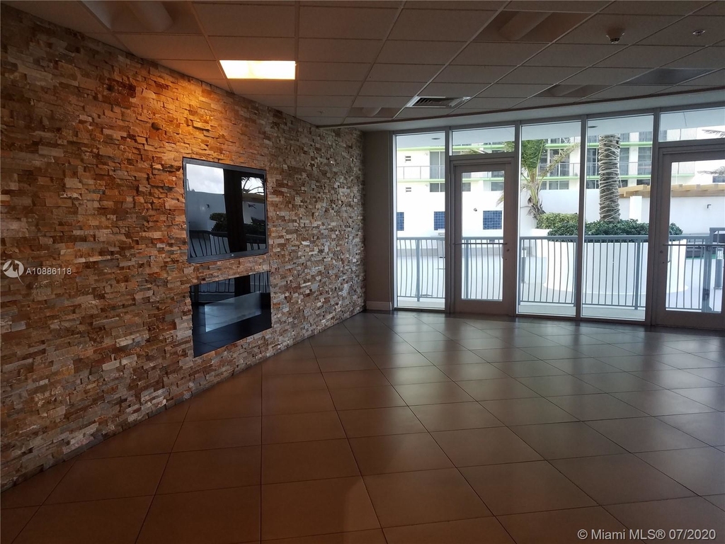 1750 N Bayshore Dr - Photo 17