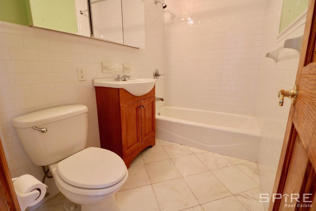 814 10th Avenue - Photo 9