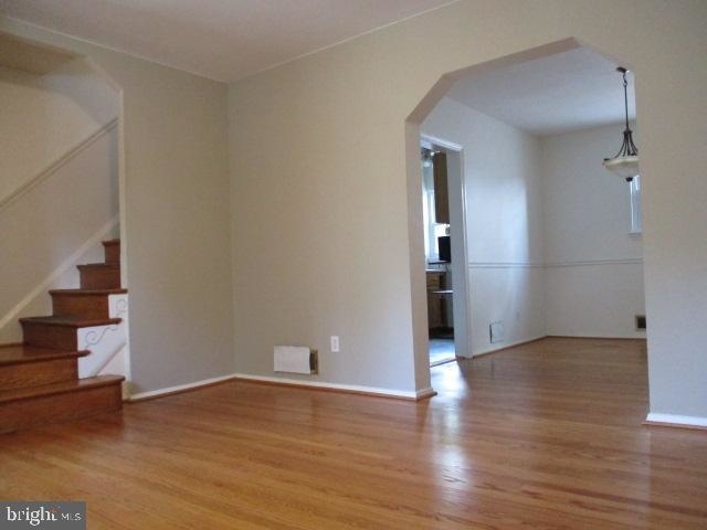 505 E Luray Avenue - Photo 1