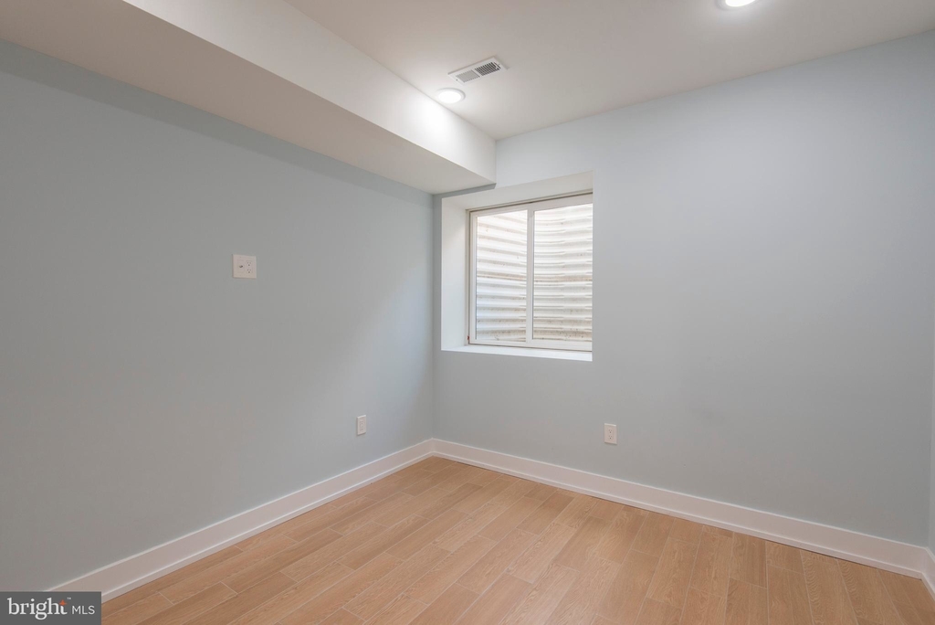 1220 N Taney Street - Photo 10