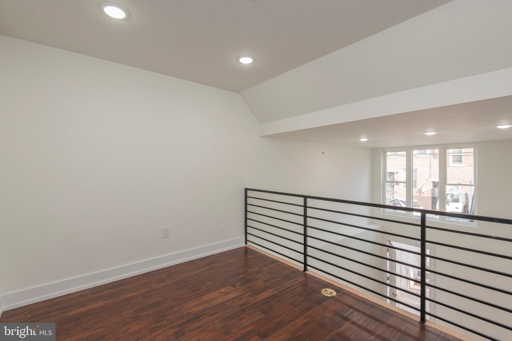 1220 N Taney Street - Photo 2