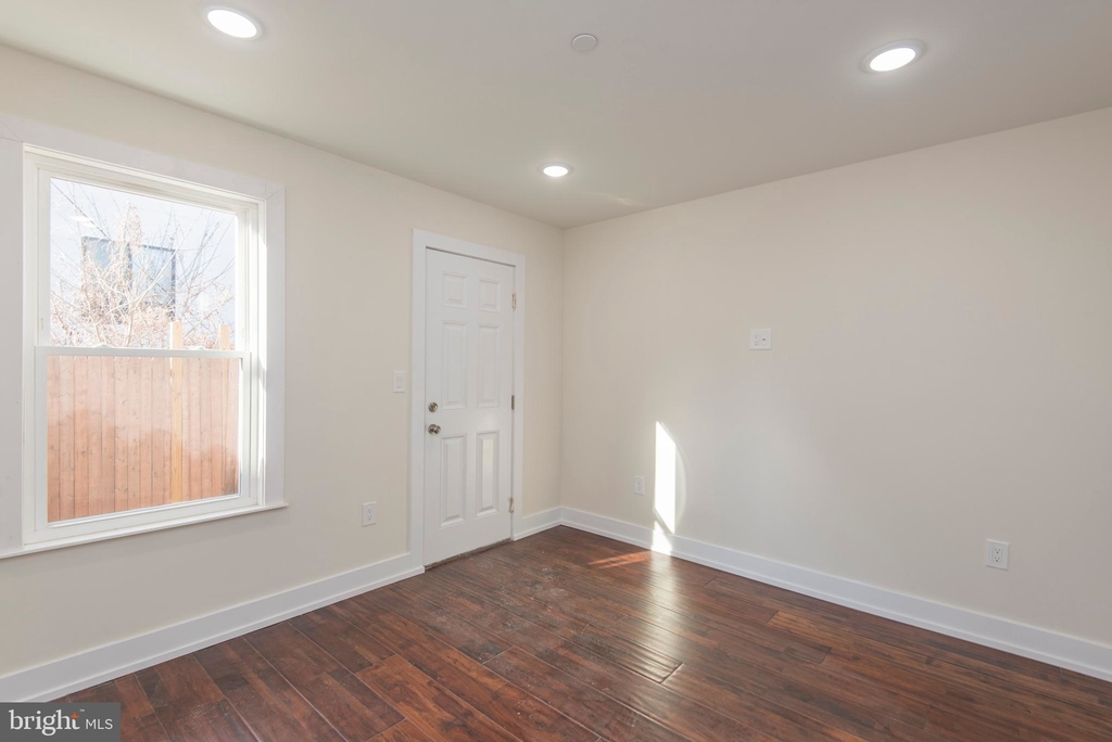 1220 N Taney Street - Photo 13