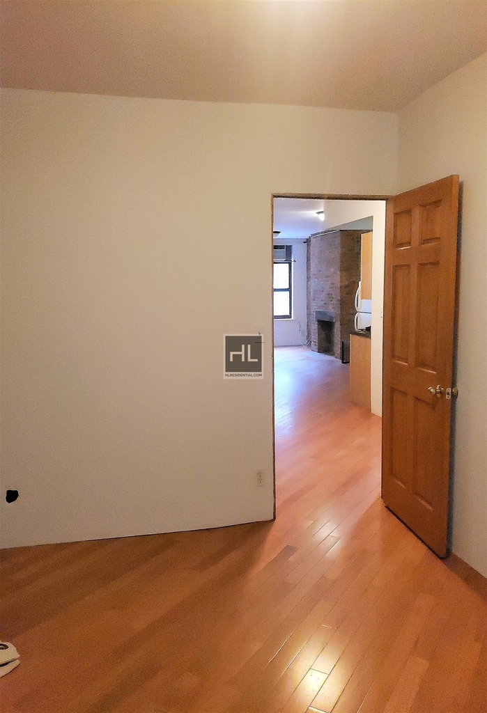 526 9 Avenue - Photo 3