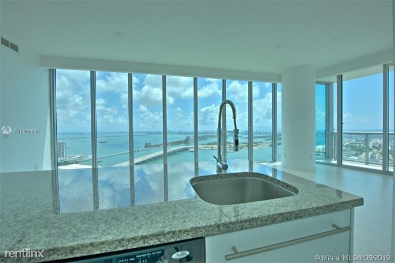 888 Biscayne Blvd 47o8 - Photo 1