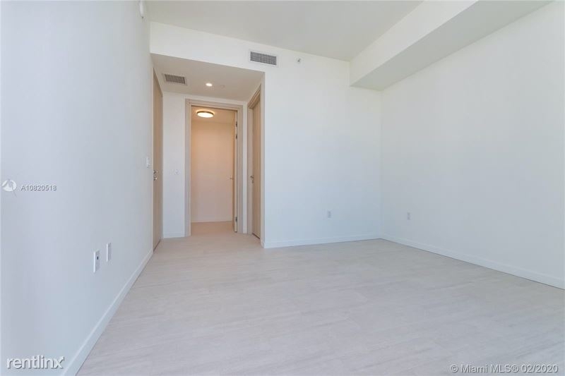 1000 Brickell Plz # 5507 A10820518 - Photo 35