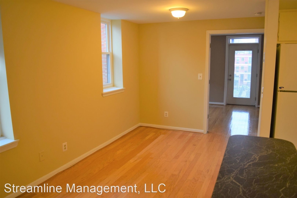 1436 Meridian Place Nw #305 - Photo 4