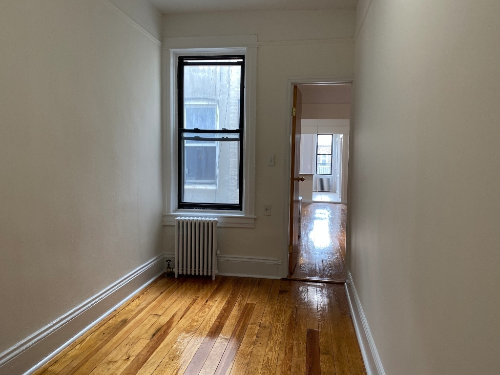 30-23 42nd Street - Photo 5