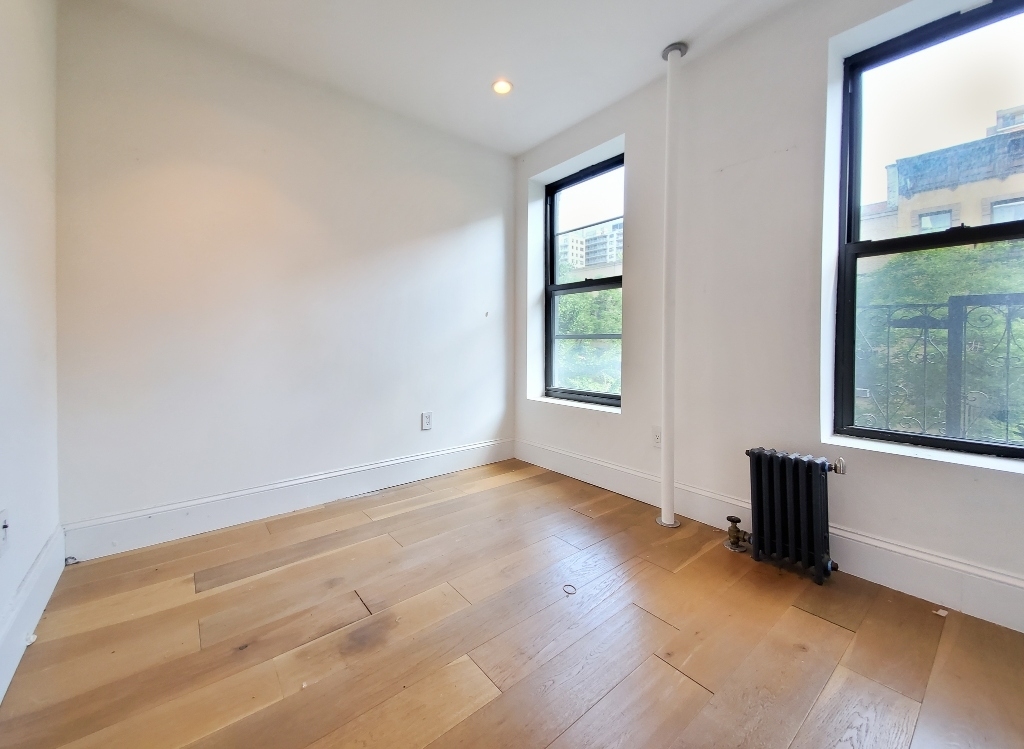 342 East 85th Street - Photo 4