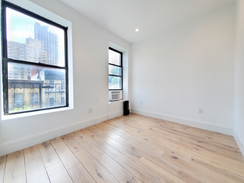 342 East 85th Street - Photo 5