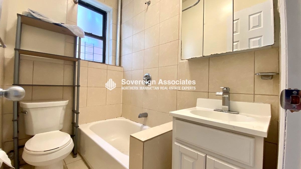 87 Post Avenue - Photo 6