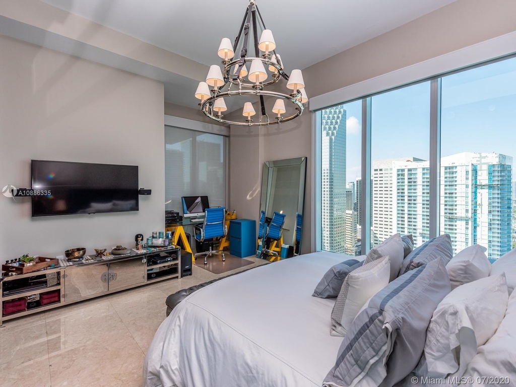 900 Brickell Key Blvd - Photo 20