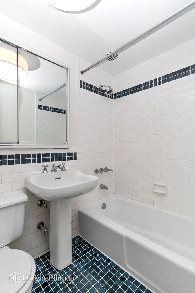 112 West 73rd St - Photo 3