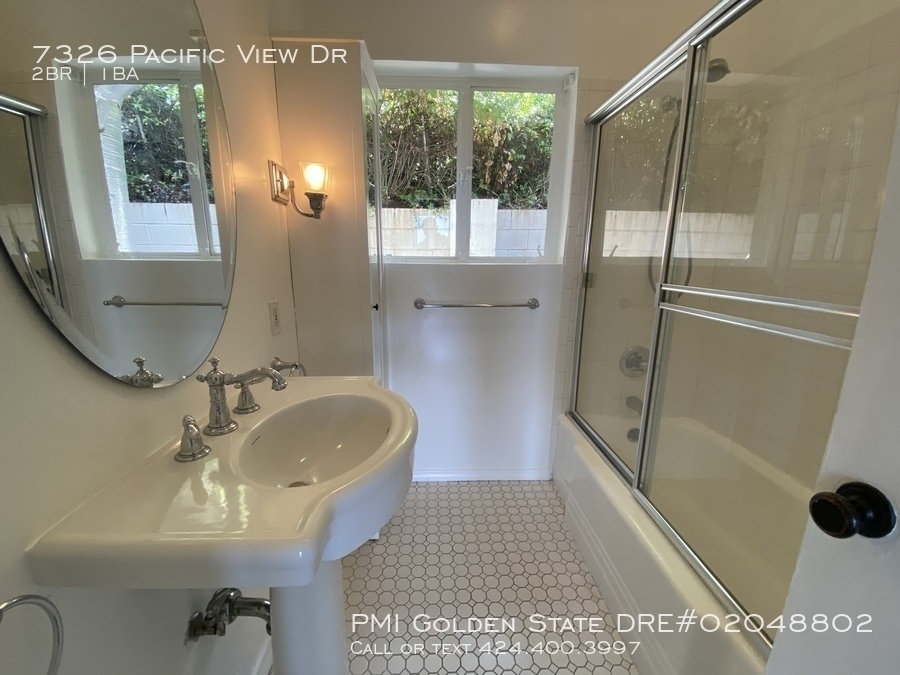 7326 Pacific View Dr - Photo 14