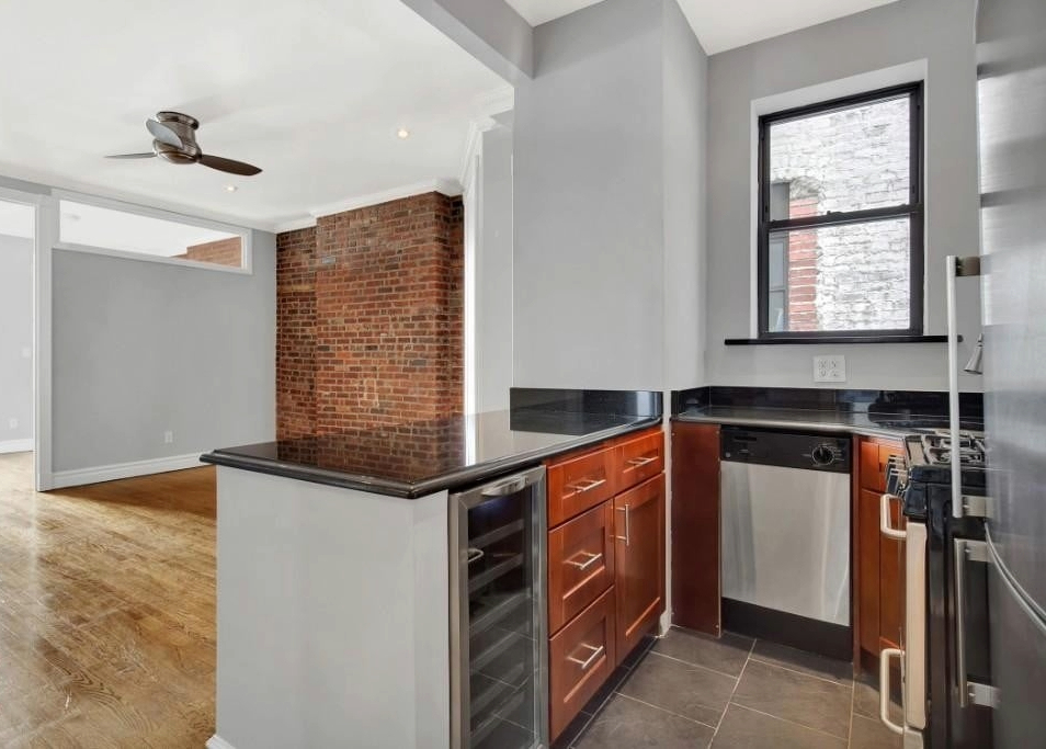 MOTT STREET - Photo 4