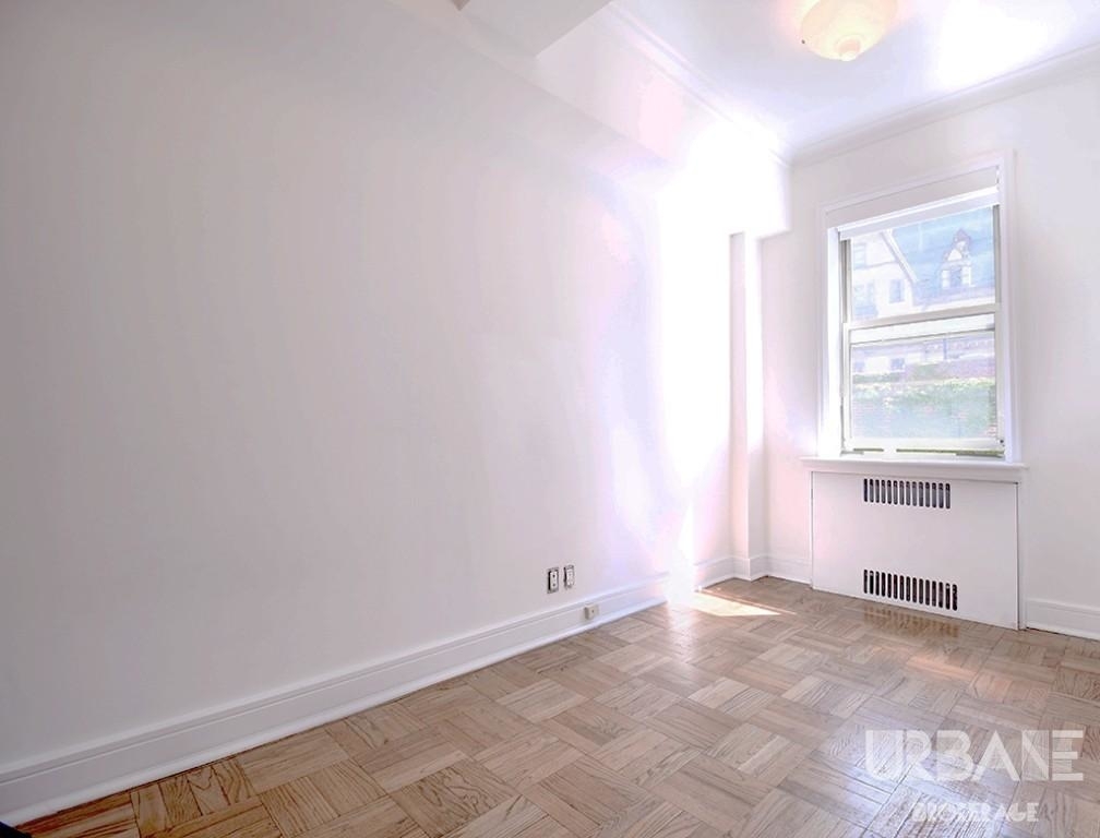 10 West 74th Street - Photo 4