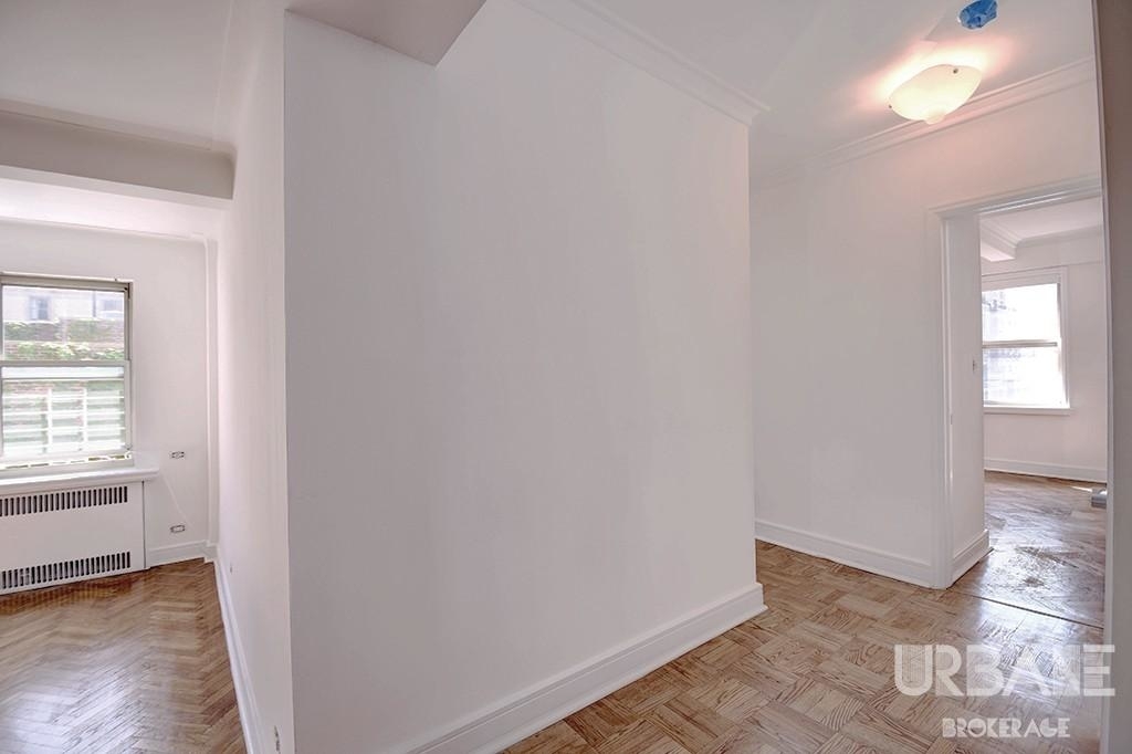 10 West 74th Street - Photo 1