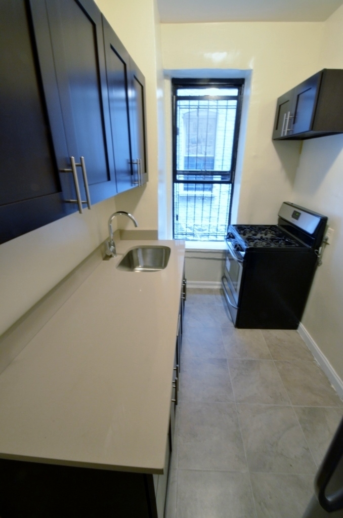 522 West 148th Street - Photo 5