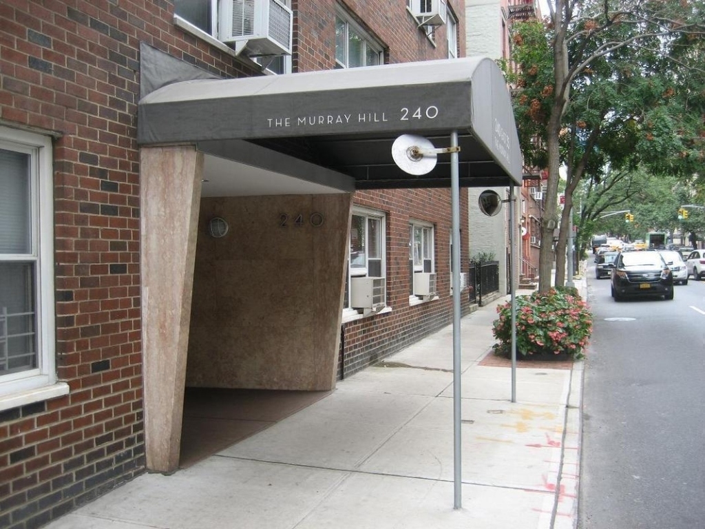 240 East 35th Street - Photo 8