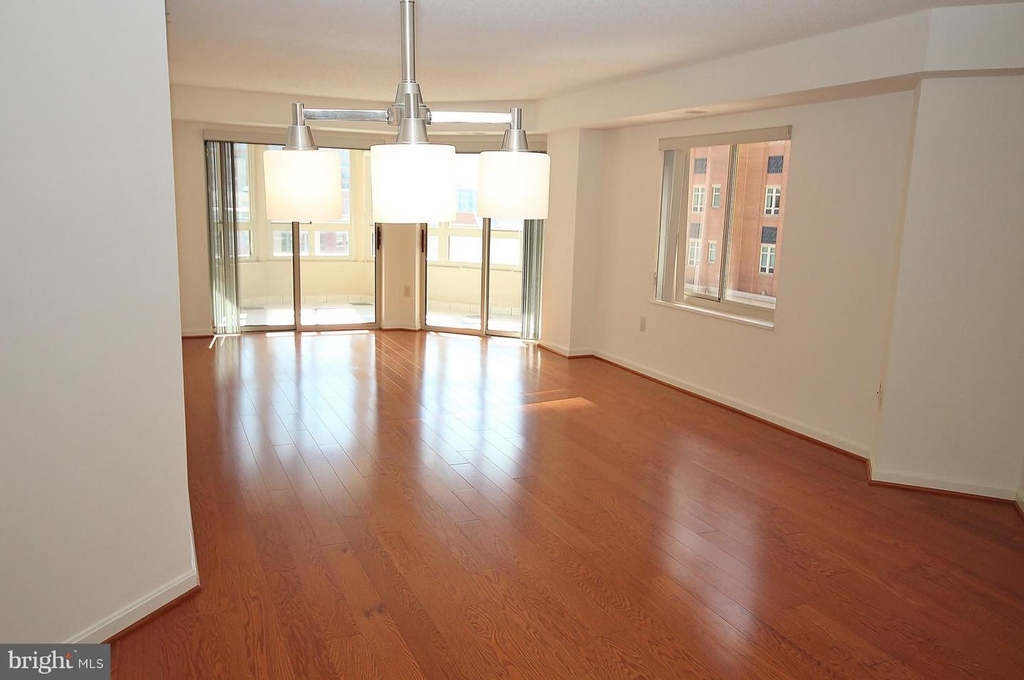 2151 Jamieson Ave #808 - Photo 0