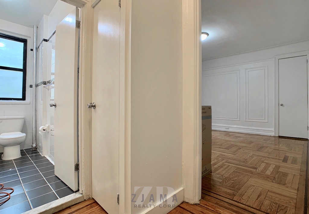 465 Ocean Avenue - Photo 4