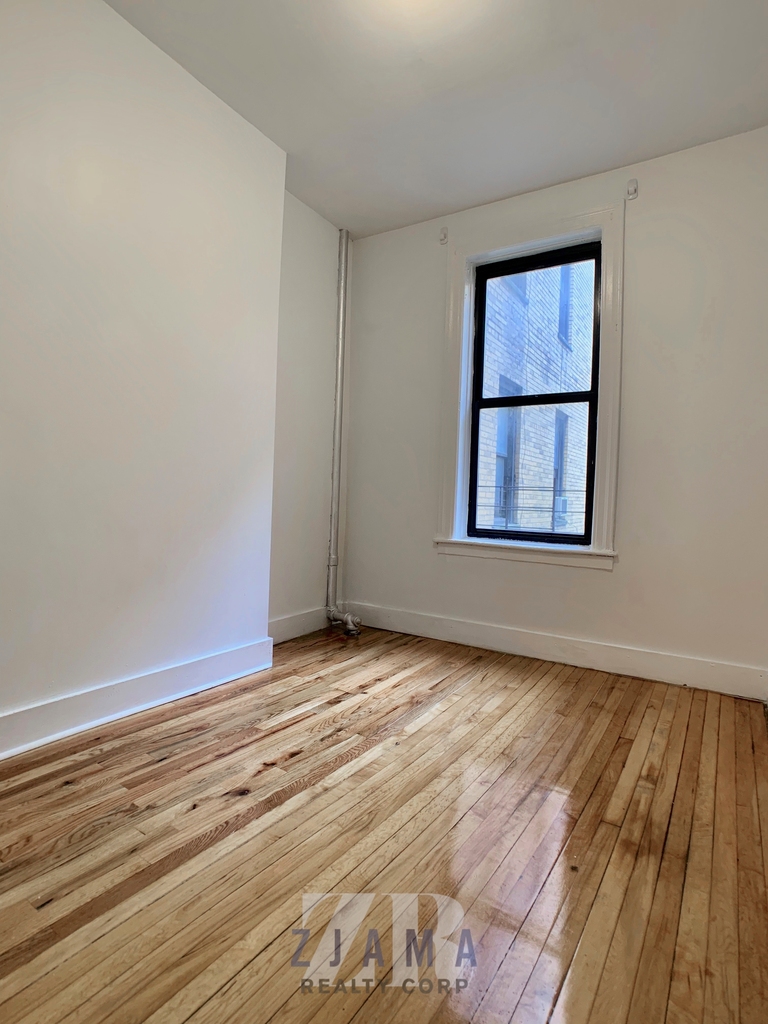 465 Ocean Avenue - Photo 3