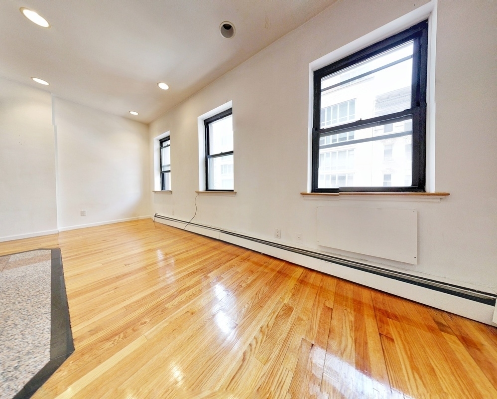 249 East 53rd Street - Photo 0