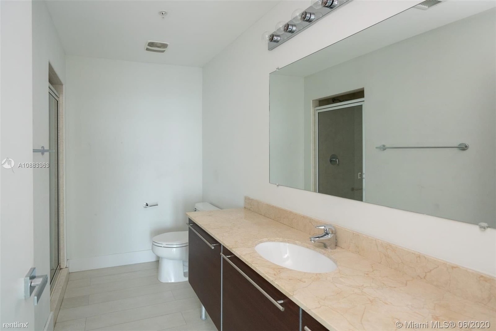 1900 N Bayshore Dr Apt 5002 - Photo 12