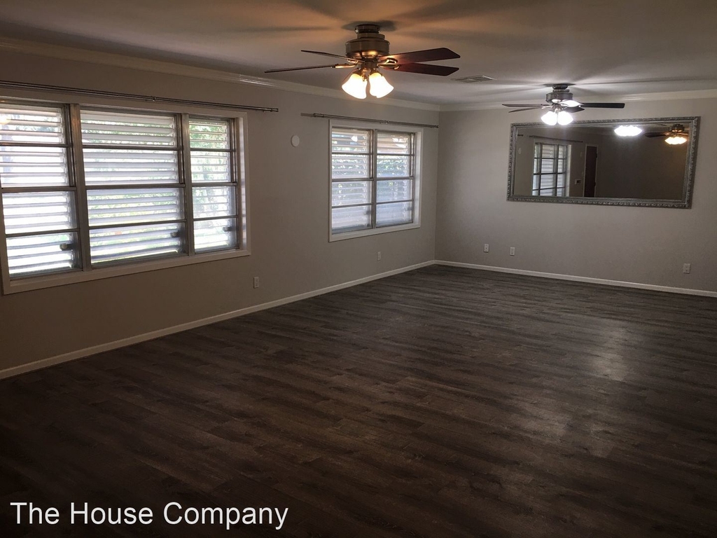 1221 Marine Dr. - Photo 2