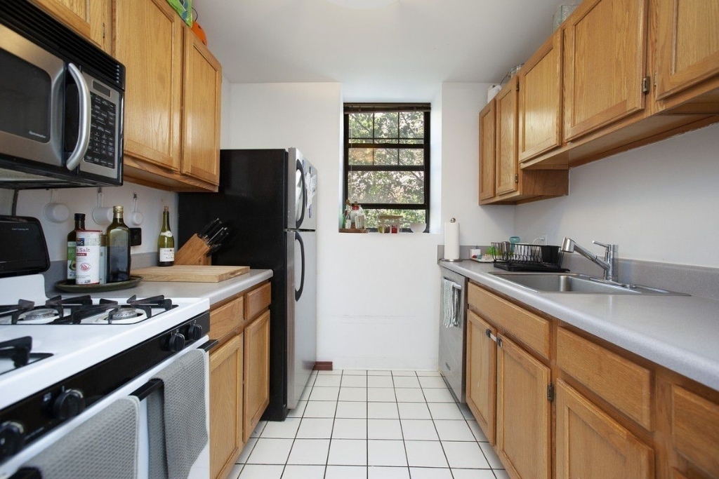 151 Stanton Street - Photo 1