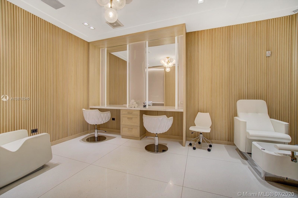 6835 Fisher Island Dr - Photo 40