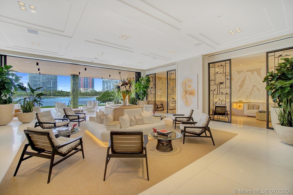 6835 Fisher Island Dr - Photo 28