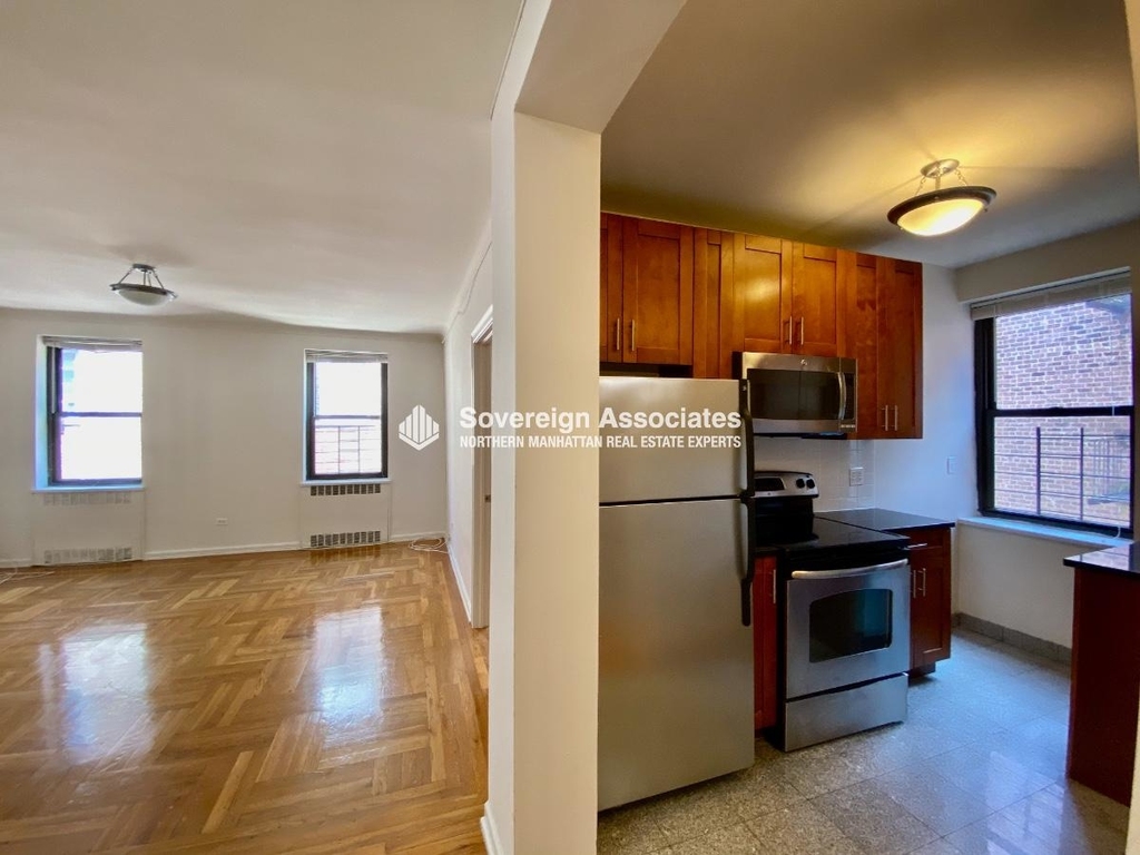 700 Fort Washington Avenue - Photo 1