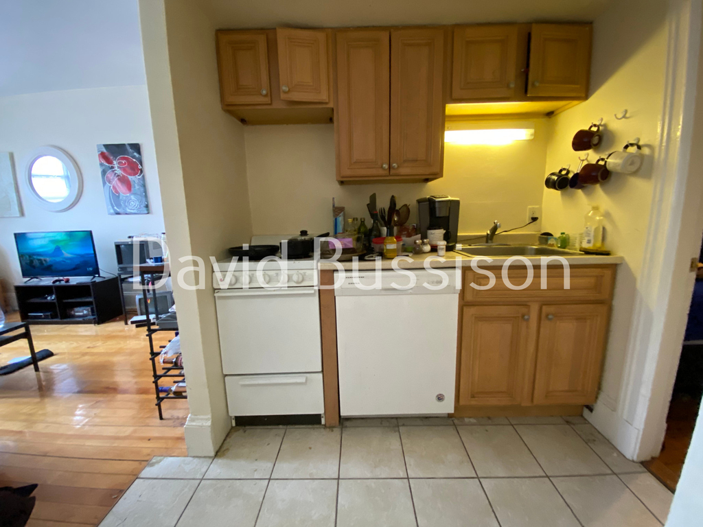 1218 Commonwealth Ave. - Photo 4