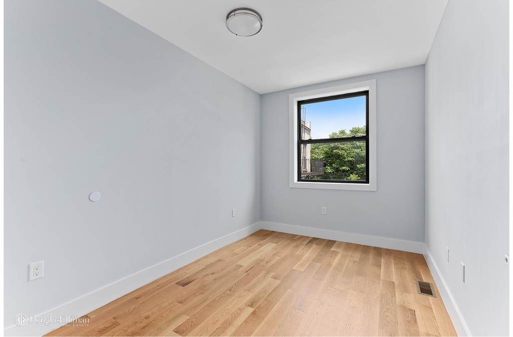 737 Park Pl - Photo 4