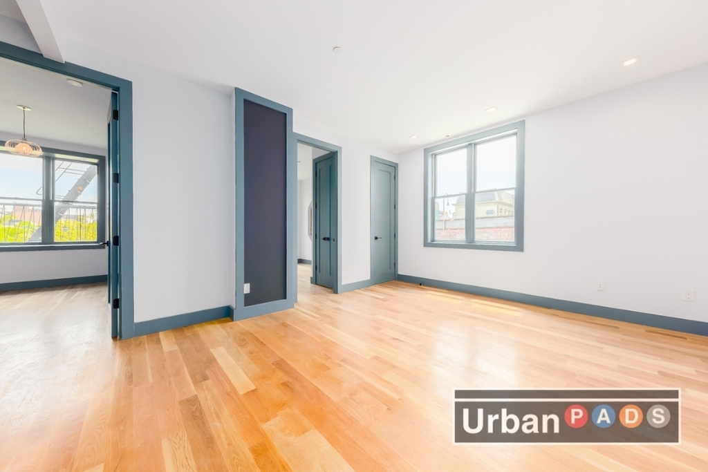 378 Bedford Avenue #3A - Photo 0