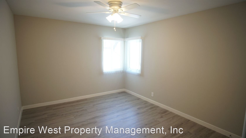 5225 Satsuma Avenue - Photo 10