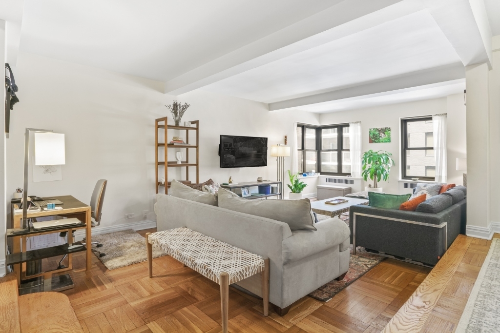 141 East 56th Street - Photo 1