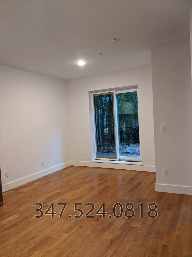 104 Meserole Street - Photo 2