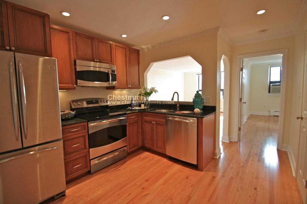 63 Brattle St. - Photo 4