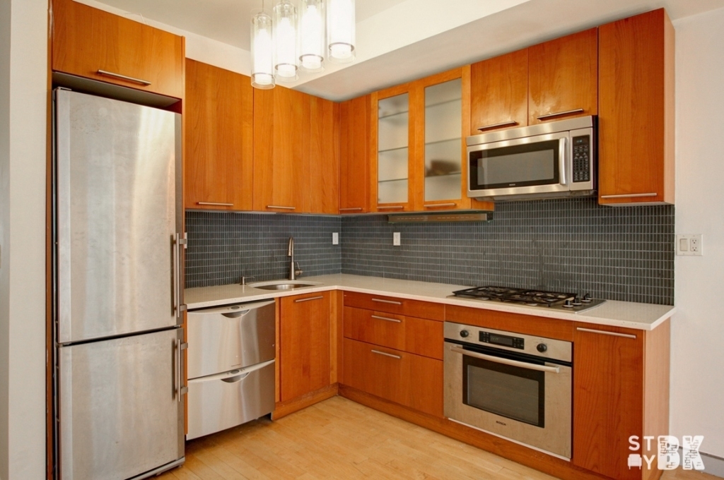 230a 6th Avenue - Photo 4