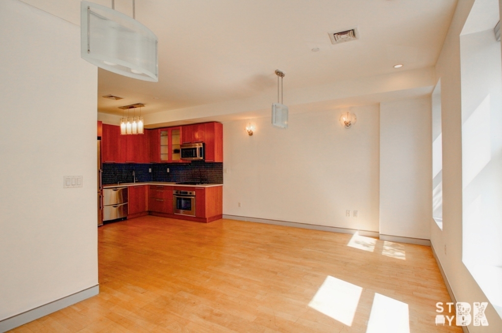 230a 6th Avenue - Photo 3