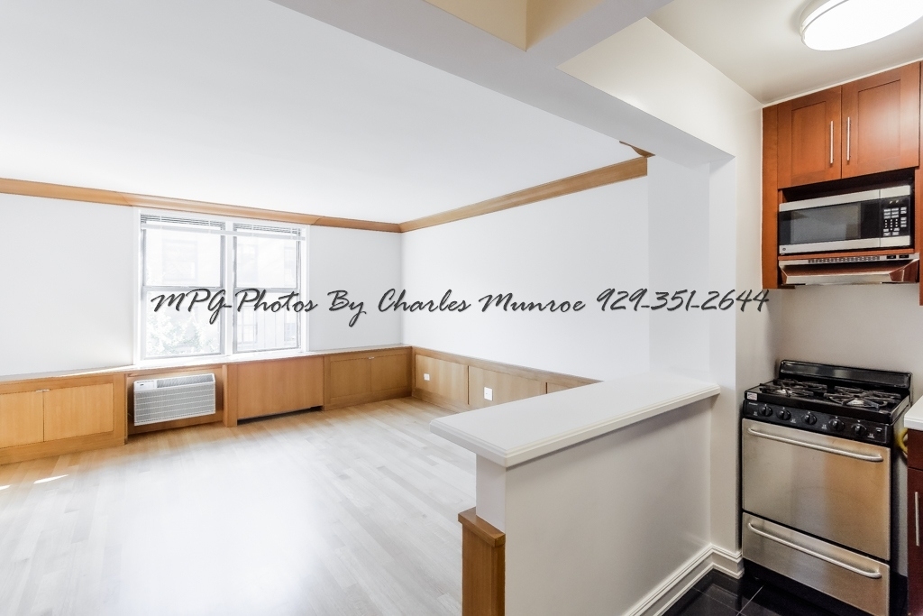 151 West 16th Street - Photo 0