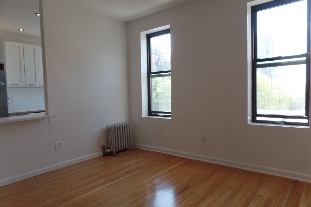 286 Eastern Parkway - Photo 2