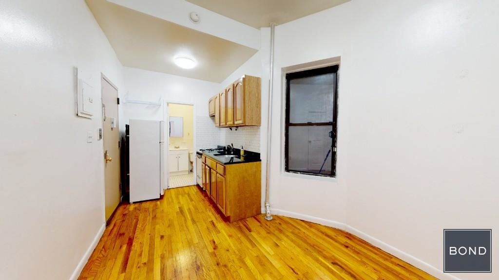 309 West 47th Street - Photo 1