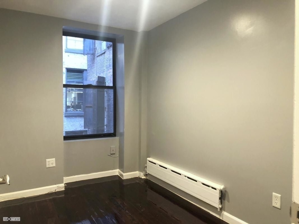 4 West 28th Street - Photo 8