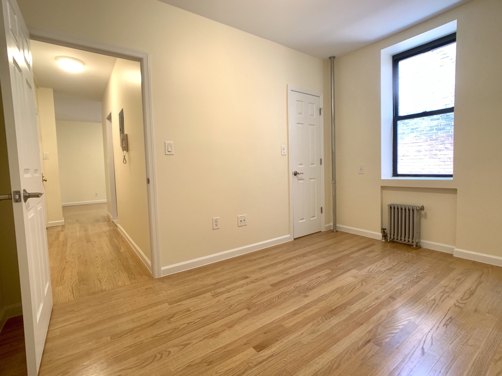 305 West 45th St - Photo 6