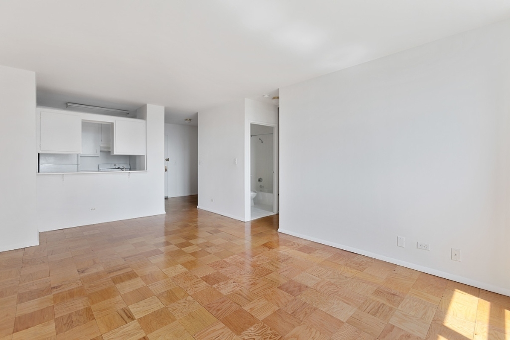 200 East 72nd Street - Photo 1