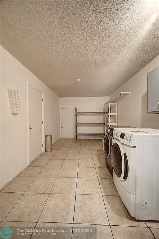 1781 Sw 67th Ave - Photo 22