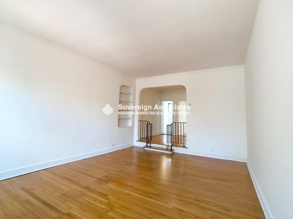 3240 Henry Hudson Parkway East - Photo 2