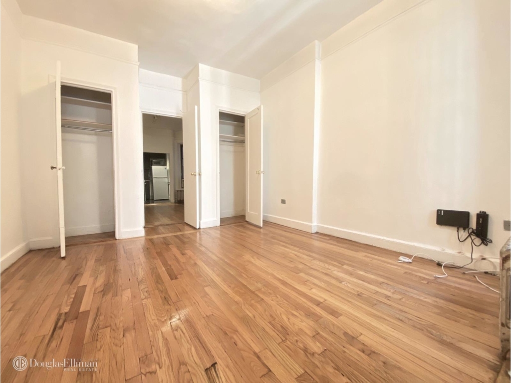 1515 Lexington Avenue - Photo 0